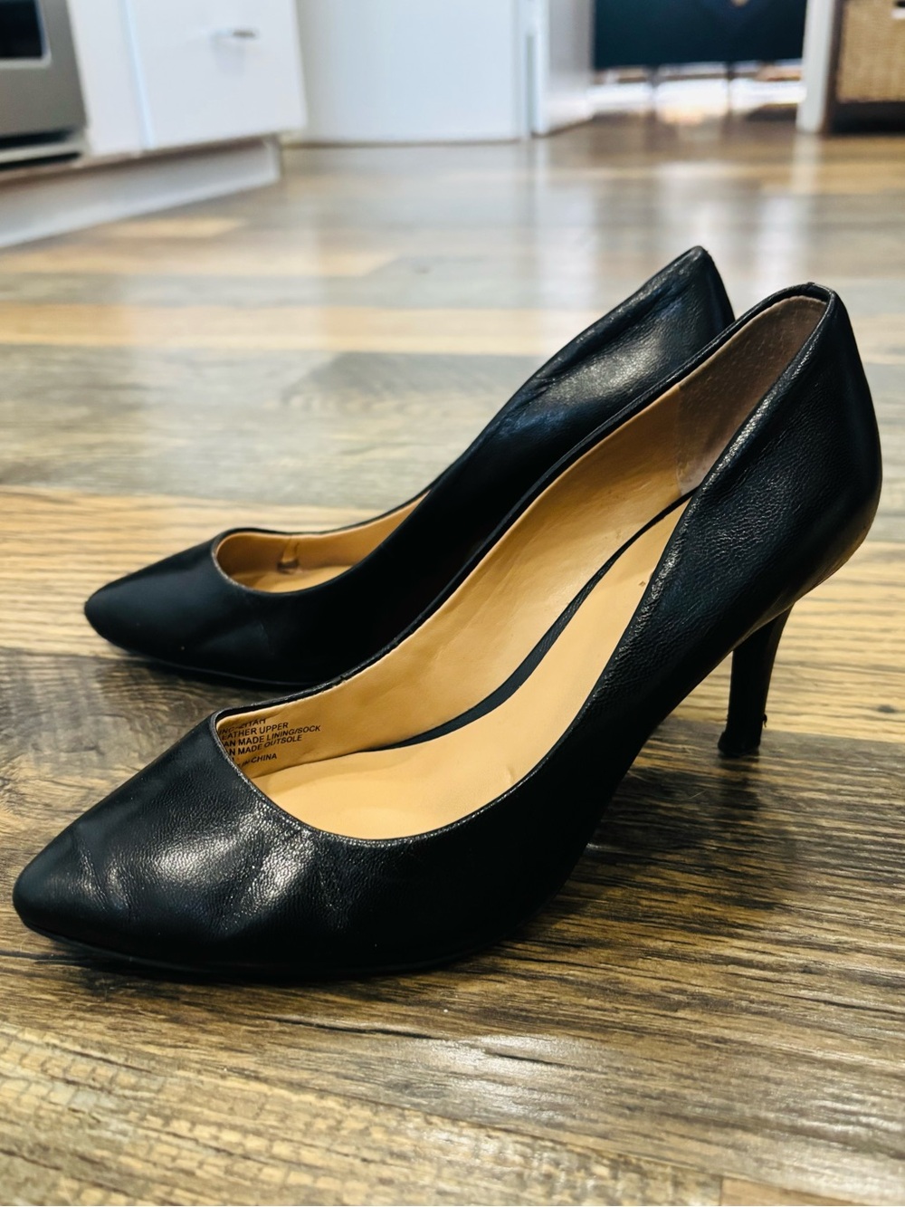 INC black leather pumps 6 1/2
